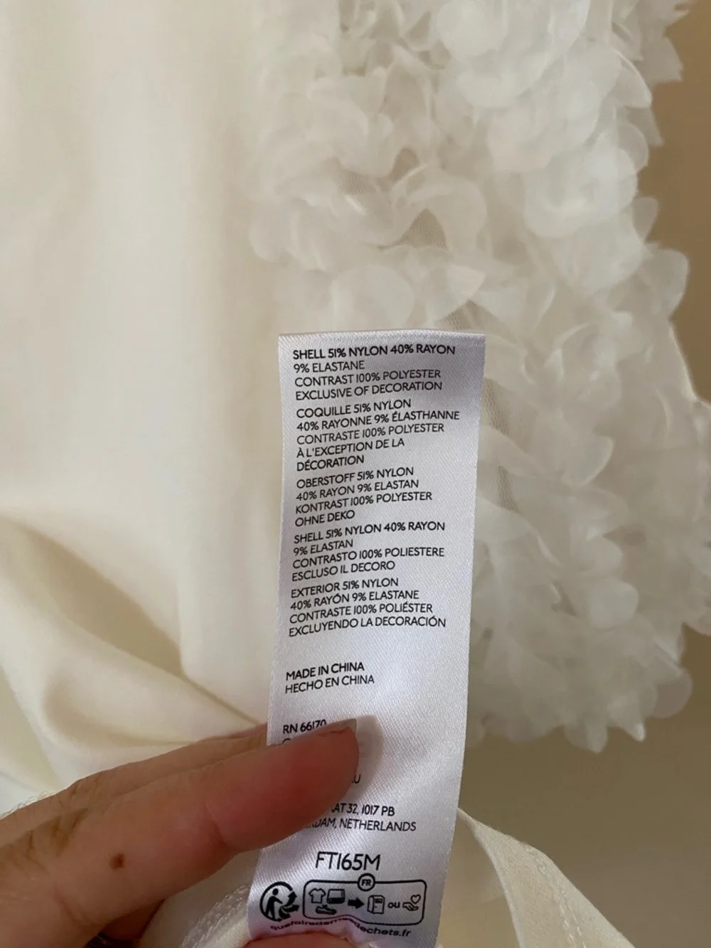 Anthropologie Flat White 3D Floral Petal Puff Sleeve Top - White - S